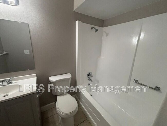 Building Photo - 1605 Terrace Dr