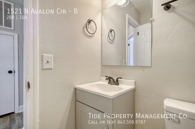 Building Photo - 1521 N Avalon Cir