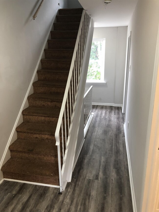 Building Photo - 138 E Rittenhouse St