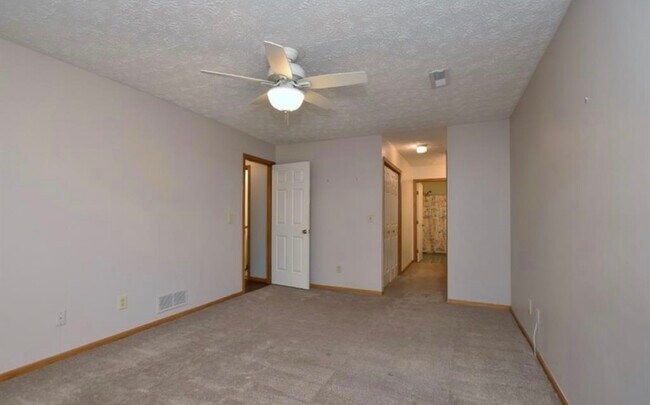 Building Photo - 1448 Cedarwood Dr