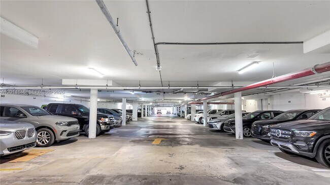 Building Photo - 5601 Collins Ave