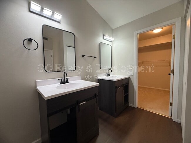 Building Photo - 2124 Northwind Cir