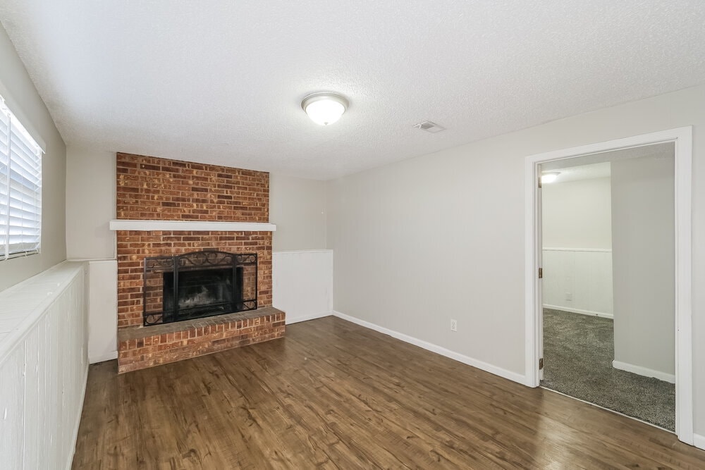 Building Photo - 101 E Pacific Dr