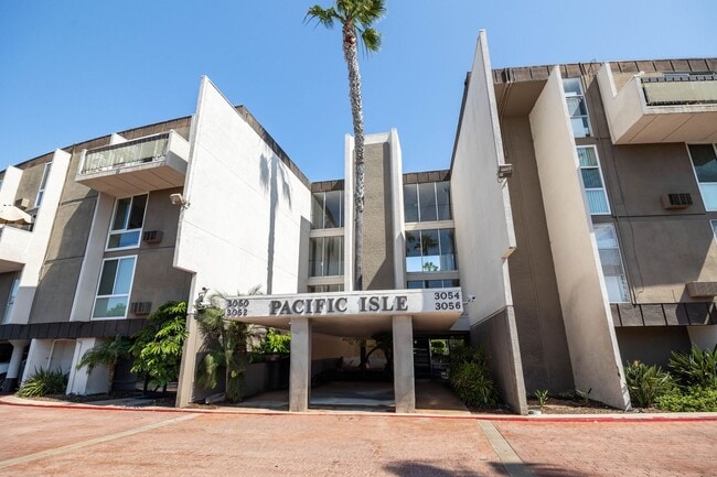 Primary Photo - Pacific Isles - Point Loma Renovated Condo- Gated Community, Some Utilities Included, Parking, an...