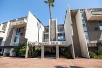 Building Photo - Pacific Isles - Point Loma Renovated Condo- Gated Community, Some Utilities Included, Parking, an...