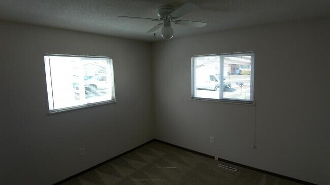 Building Photo - 2 bedroom in Loveland CO 80537