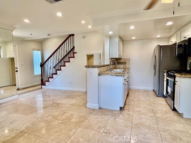 Building Photo - 685 W 18th St