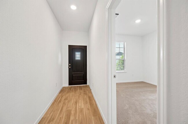 Building Photo - 1316 Ventura Crk Dr