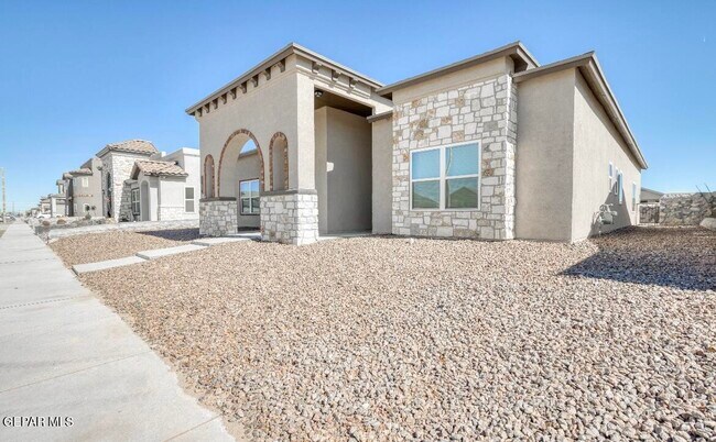 Building Photo - 2816 Sammy Cervantes St