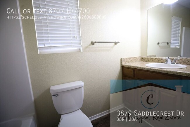 Building Photo - Move in special $800!! Beautiful 3 bed / 2...