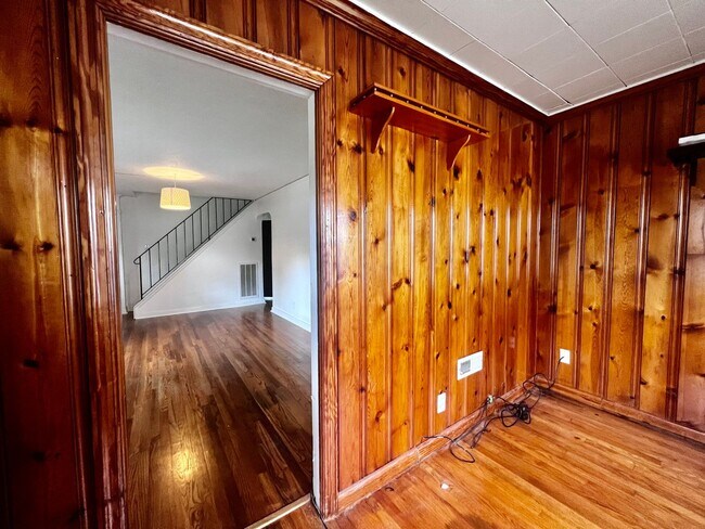 Building Photo - 8121 Old Ocean View Rd