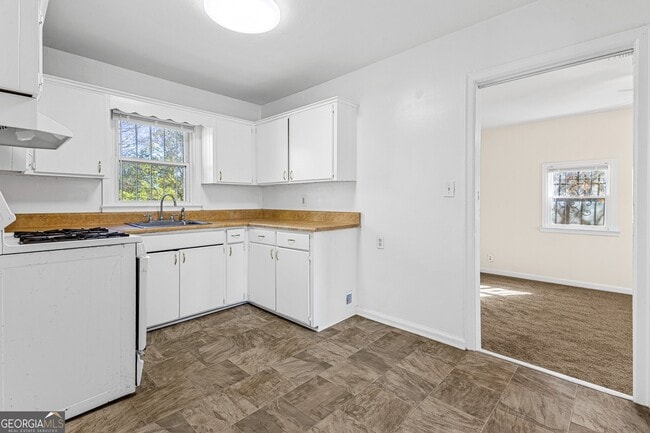 Building Photo - 1406 Columbia Dr