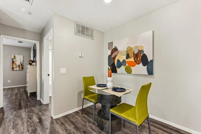 Building Photo - 2501 Wickersham Ln