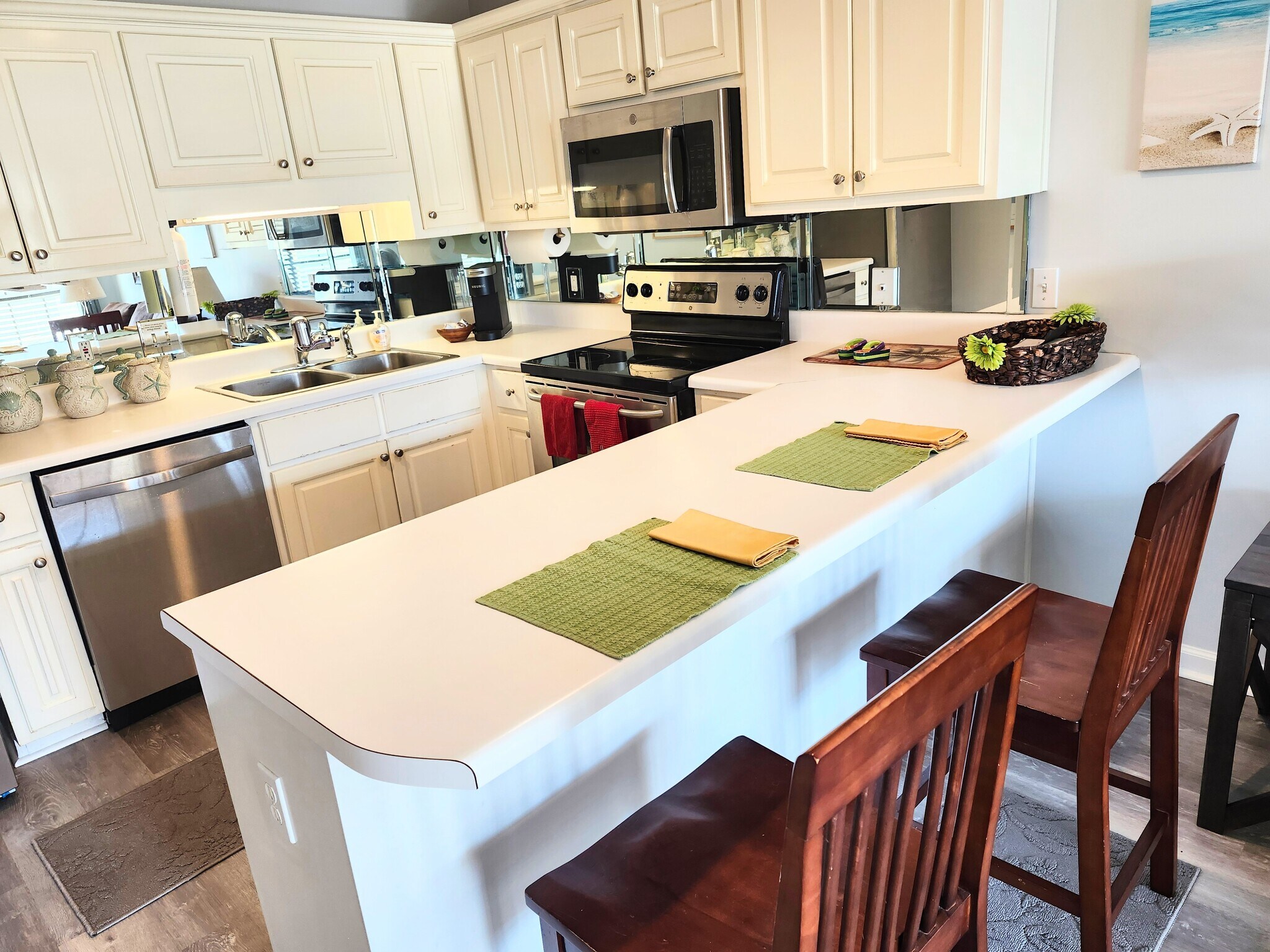 Building Photo - 17462 Front Beach Rd