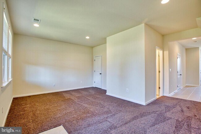 Building Photo - 127 Keller Ct