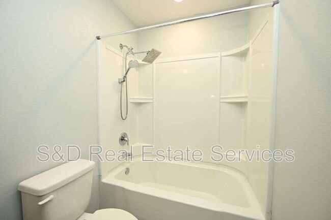 Building Photo - 1563 Swan Lake Cir