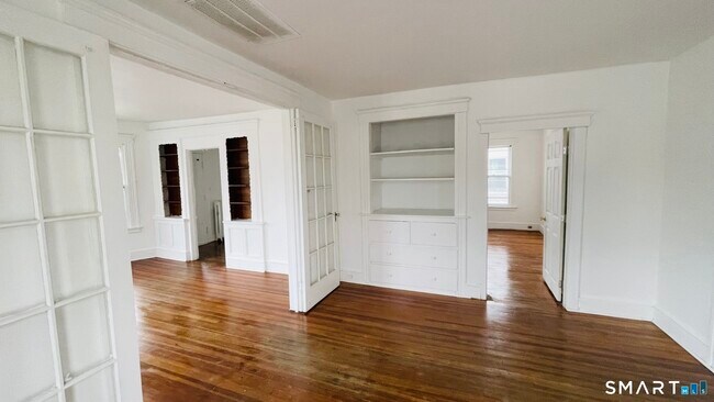 Building Photo - 58 E Pearl St