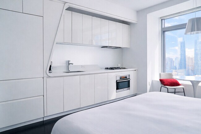 Building Photo - 101 Greenwich St