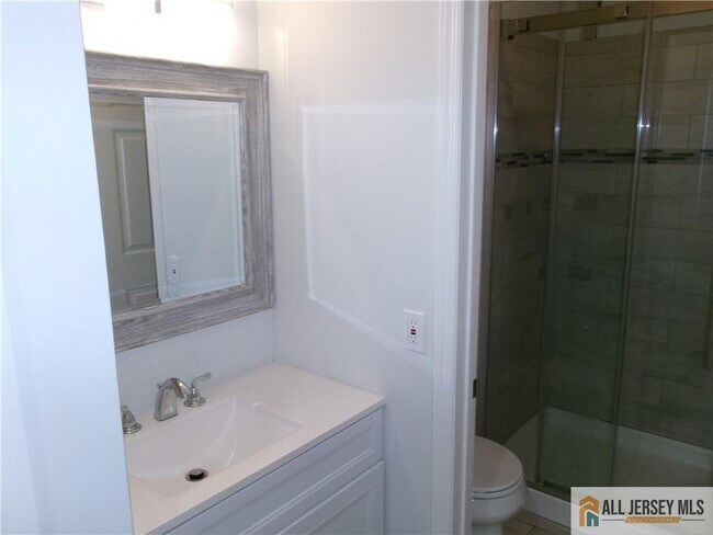Building Photo - 4261 Bayberry Ct