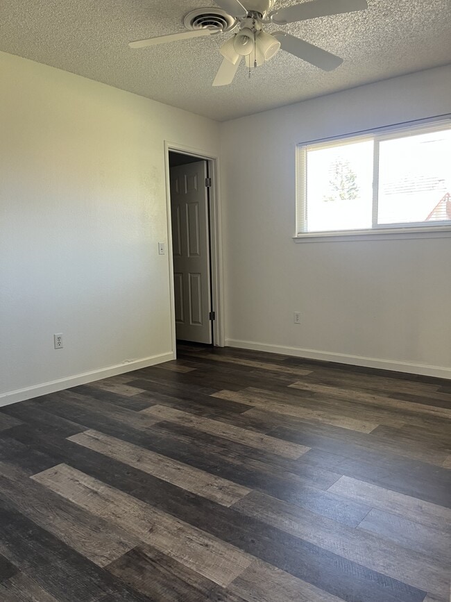 Building Photo - 1431 Mirada Cir