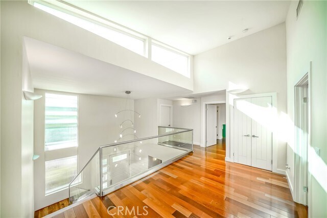 Building Photo - 5512 Leghorn Ave