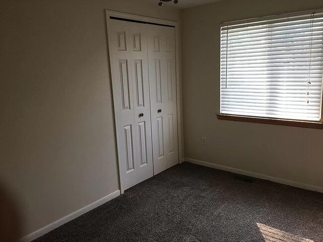 2nd Bedroom - 3345 Inman st