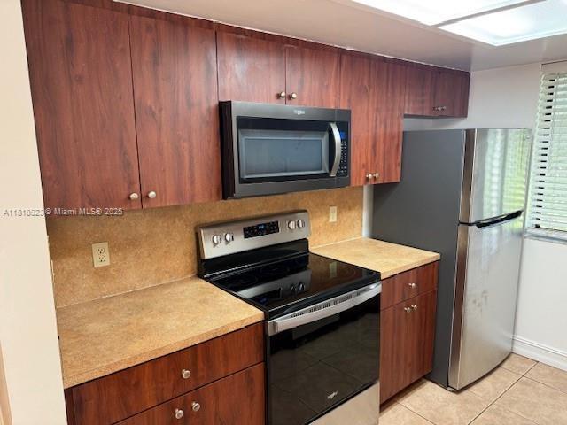 Building Photo - 3188 Coral Lake Way