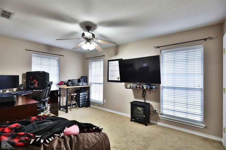 Building Photo - 5434 Willow View Rd
