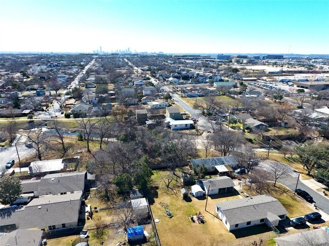 Building Photo - 7600 Carver Ave