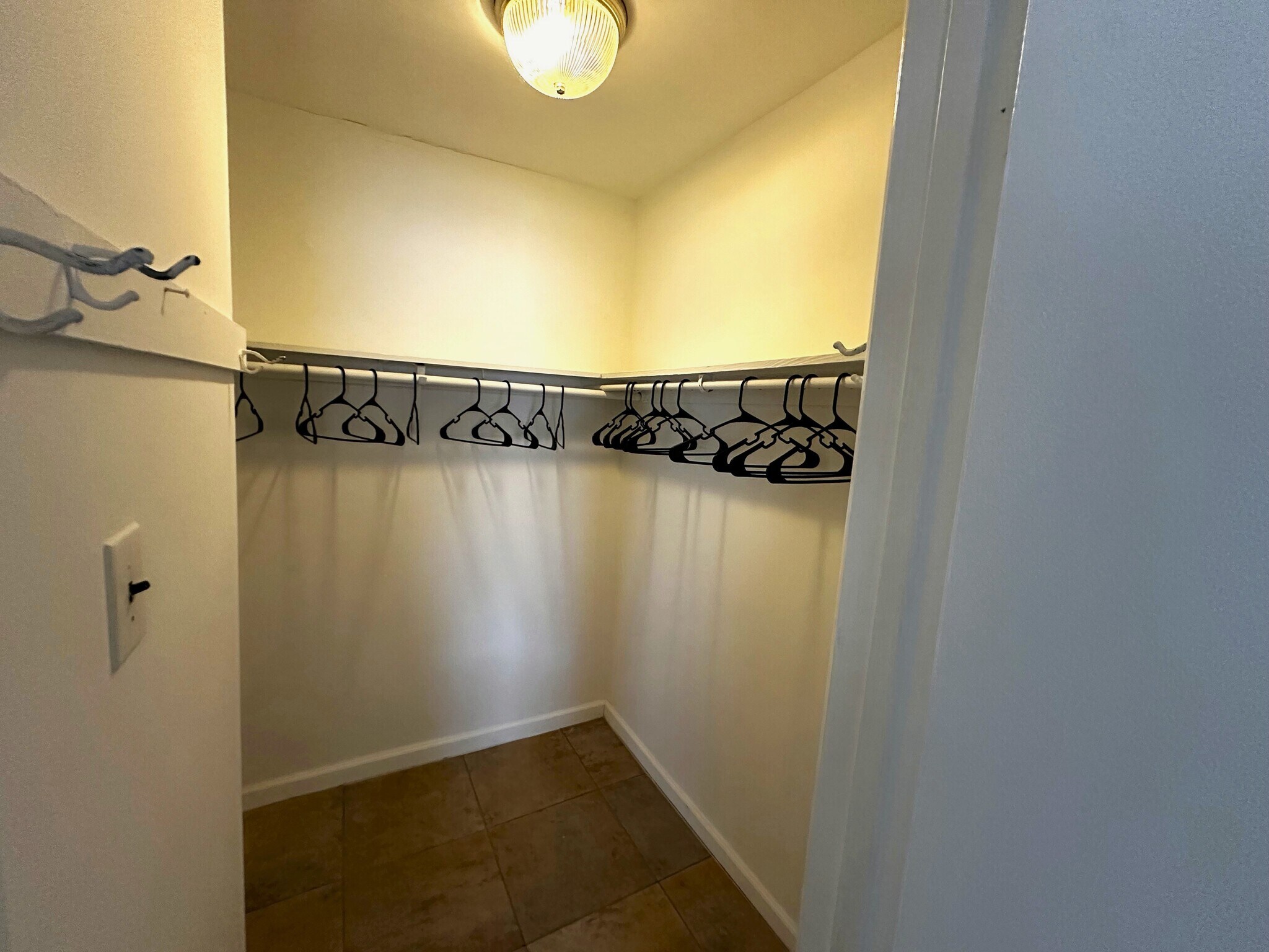 Building Photo - 4417 Romlon St