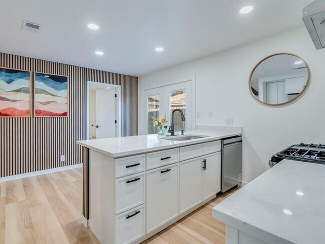 Building Photo - 2009 GATHRIGHT Cv