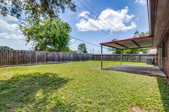 Building Photo - 7218 Ridgeberry Dr