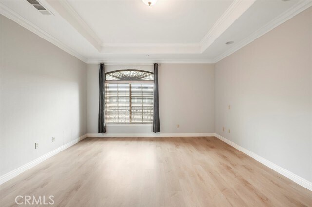 Building Photo - 1018 W Huntington Dr