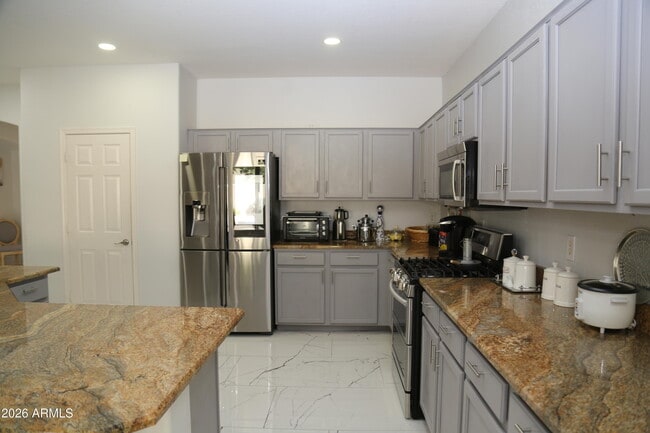 Building Photo - 6008 W Questa Dr