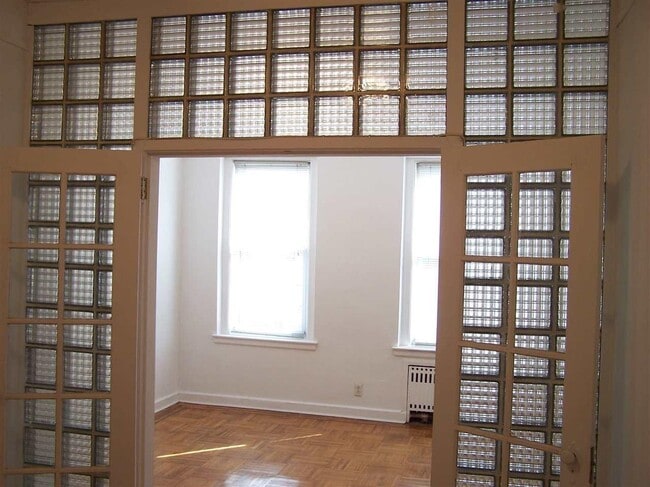 Building Photo - 410 Washington St