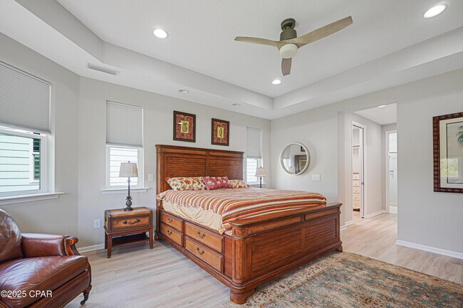 Building Photo - 9431 Paradise Dr