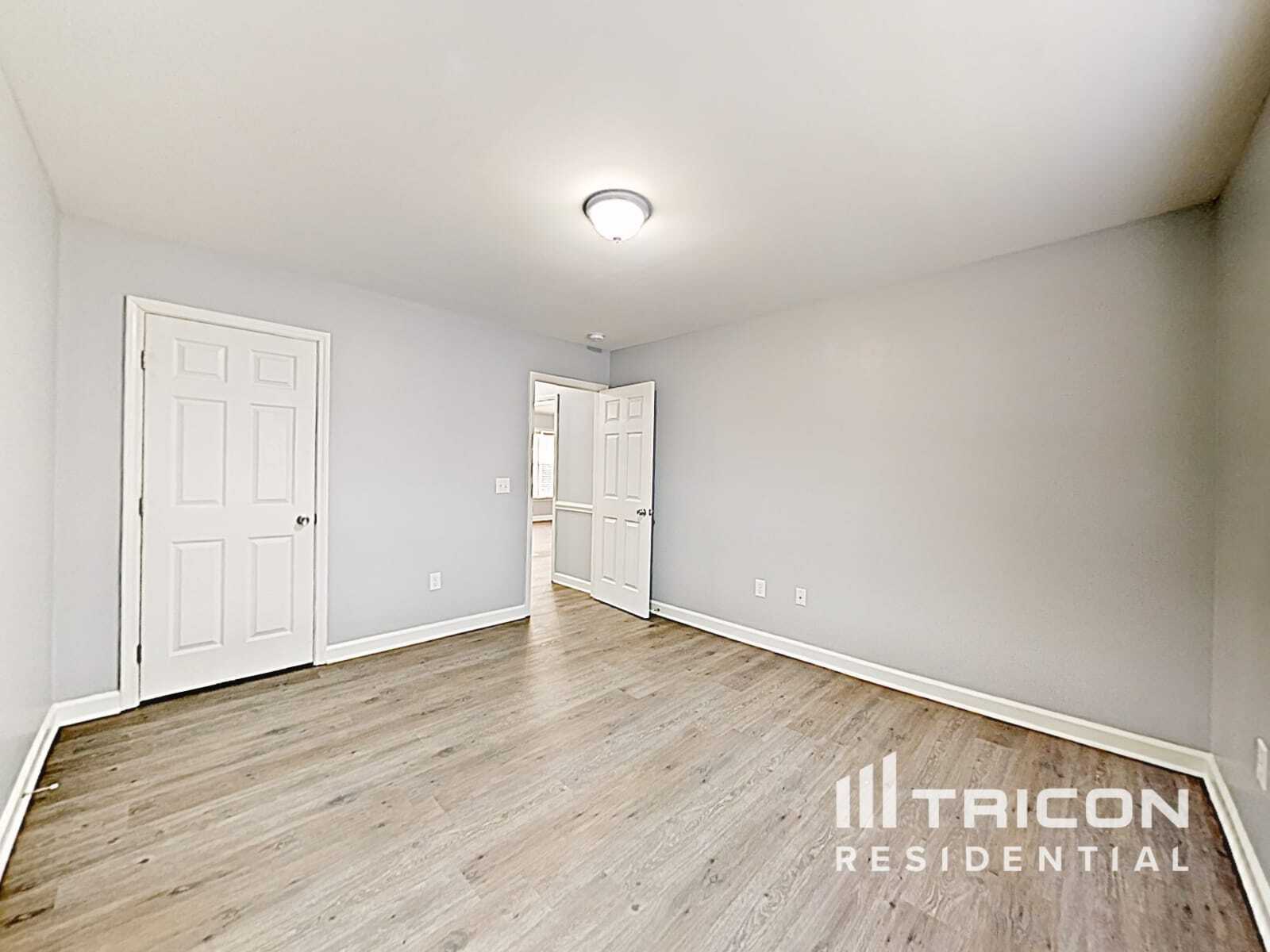 Building Photo - 1670 Red Bird Cir SE