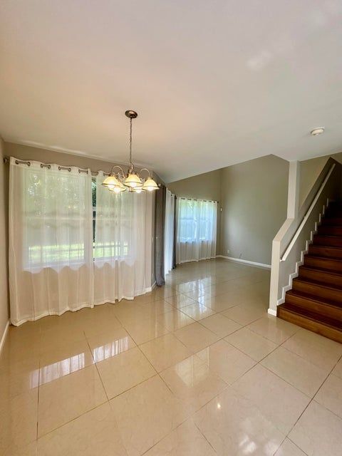 Building Photo - 20971 Vía Azalea, 4