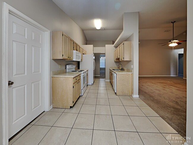 Building Photo - 8824 Fieldside Ct