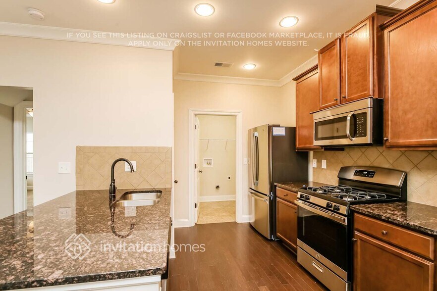 Building Photo - 5510 Rialto Way
