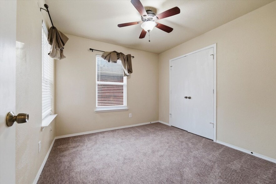 Building Photo - 5917 Stone Mountain Rd