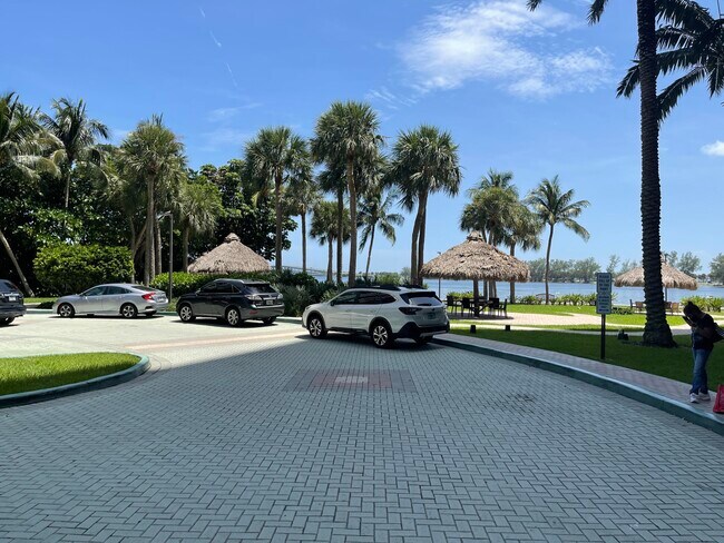 Building Photo - 2451 Brickell Ave