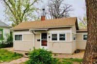 Building Photo - Available for 2026-2027 Fall Pre-Leasing! ...