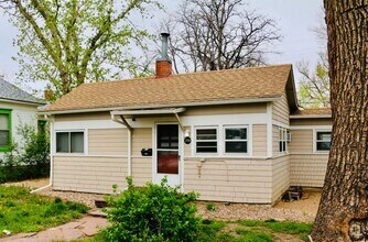 Building Photo - Historic Charm -Located Between CU Campus ...