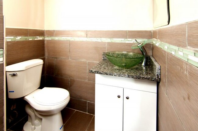 Building Photo - 8409 Potomac Ave