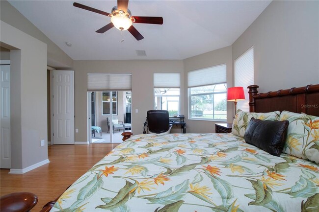 Building Photo - 275 Dahlia Ct