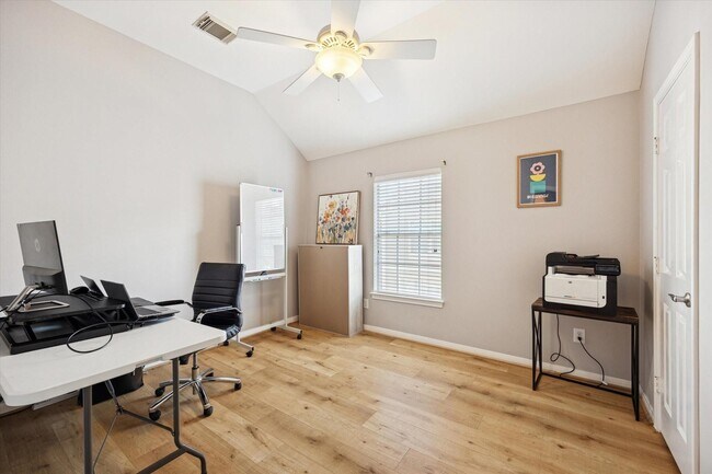 Building Photo - 4113 Blossom St