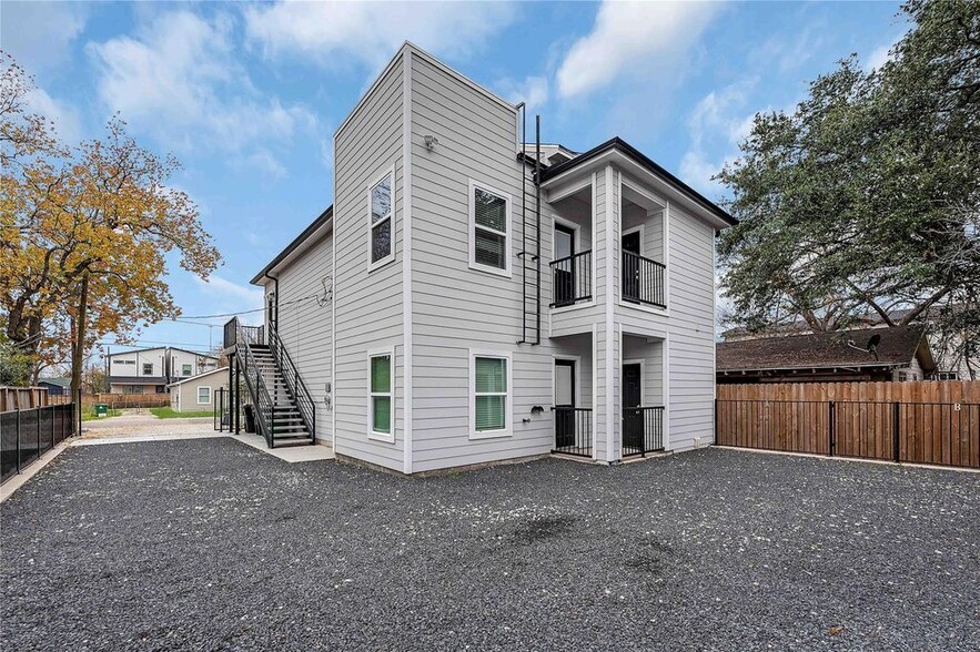 Building Photo - 3625 Lydia St