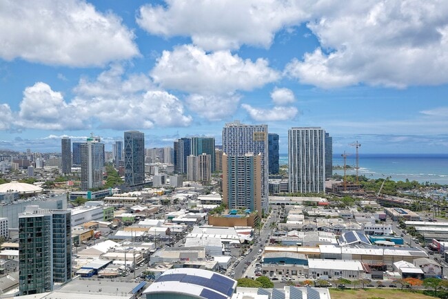 Building Photo - Keauhou Place 3001 - Convenient City Living in Kakaako!