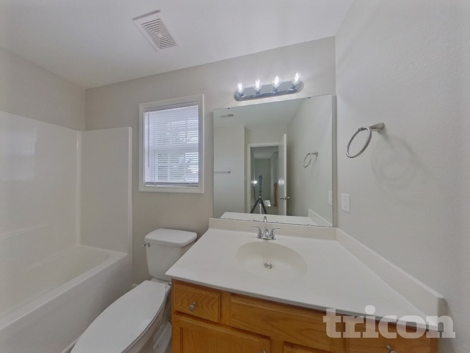 Building Photo - 1548 Hollow Maple Dr